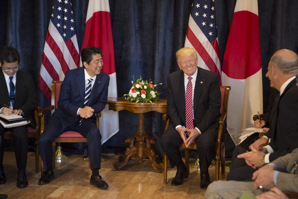 Donald Trump a Shinzo Abe