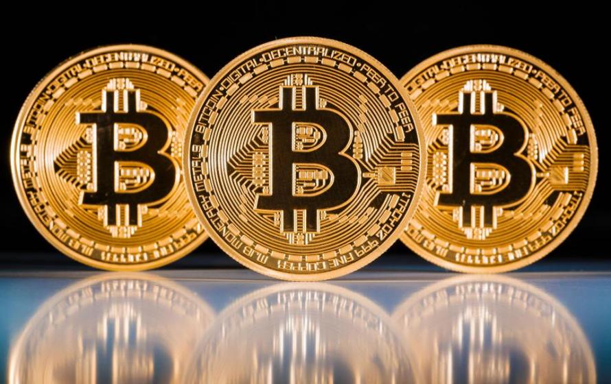 Nejrozšířenější digitální měna bitcoin zažívá vzestupy i pády