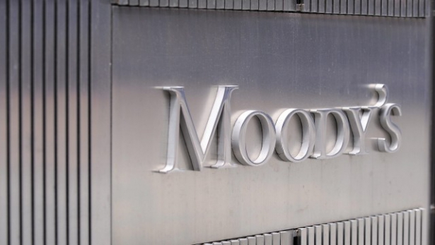 Moody’s migliora l’outlook sul rating dell’Italia e alza il rating del Portogallo
